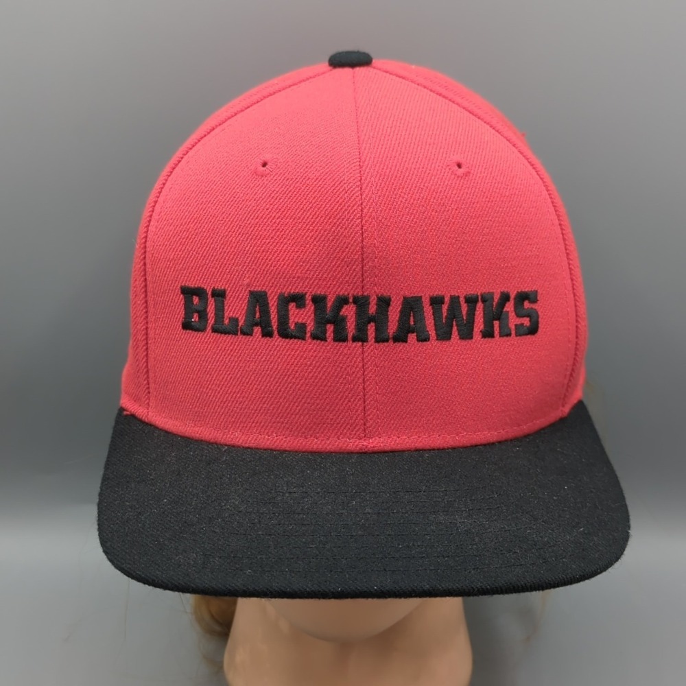 Reebok Chicago Blackhawks 1926 Blockhead Hat NHL Red Black Snapback Cap